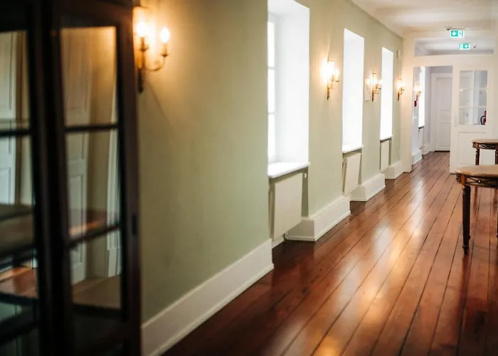 Schloss Отель Неккарбишофсхайм