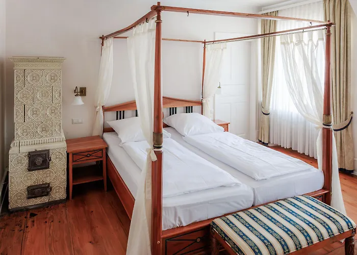 Schloss * Неккарбишофсхайм